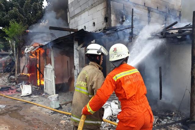 Kenali Pemicu Potensi Terjadinya Kebakaran di Tempat Kerja