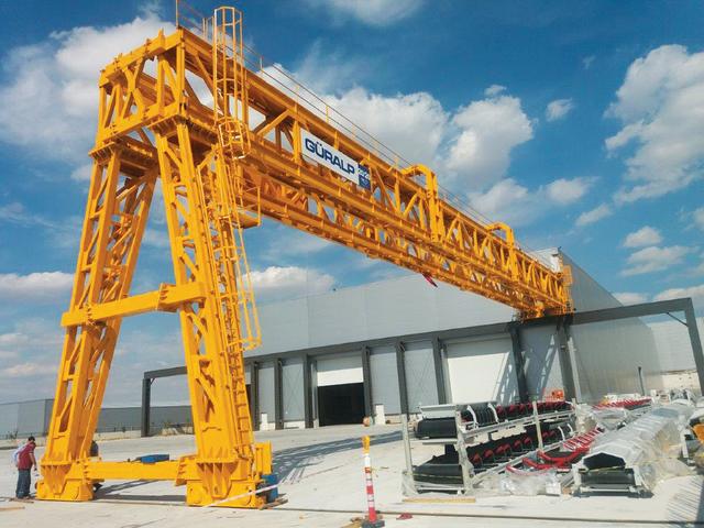 Cara Memastikan Keamanan Overhead dan Gantry Crane