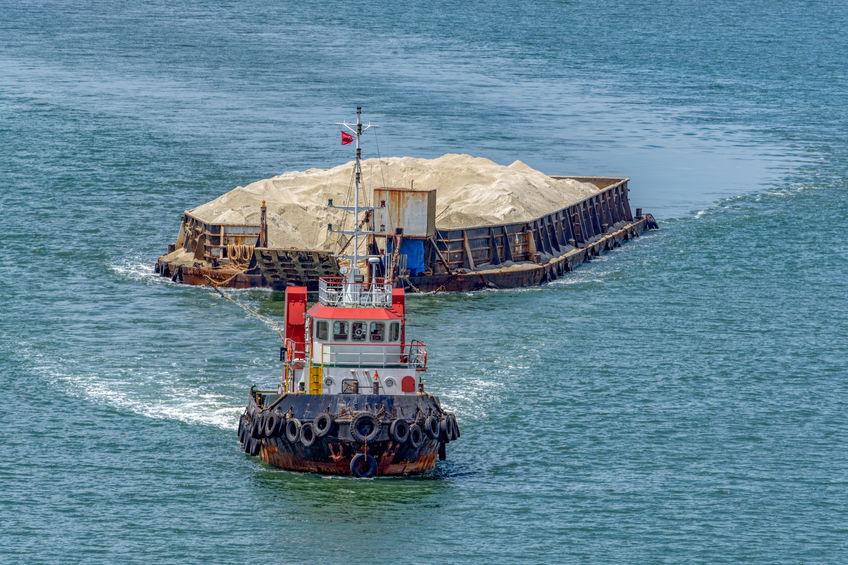 Mengenal Fungsi dan Jenis Kapal Tongkang