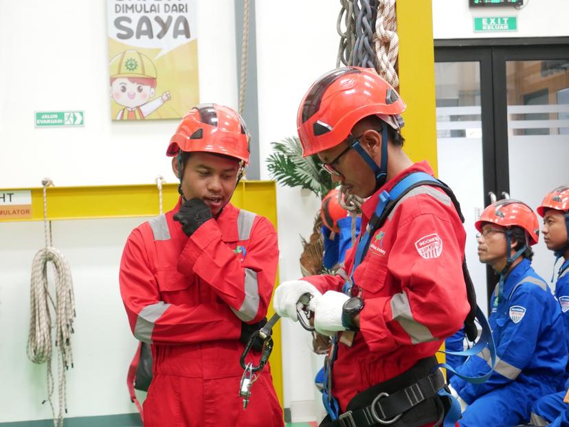 Tenaga Kerja Bangunan Tinggi Tingkat 2 (TKBT) Batch 129