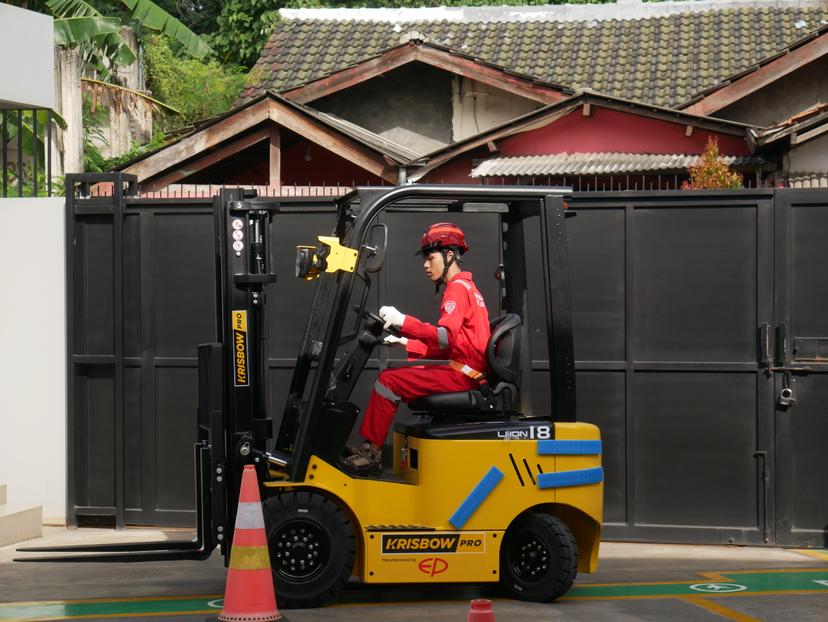 Operator Forklift Kelas II Batch 32