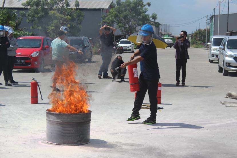 Awareness Simulasi Tanggap Darurat K3 Kebakaran di Pergudangan Batch 1